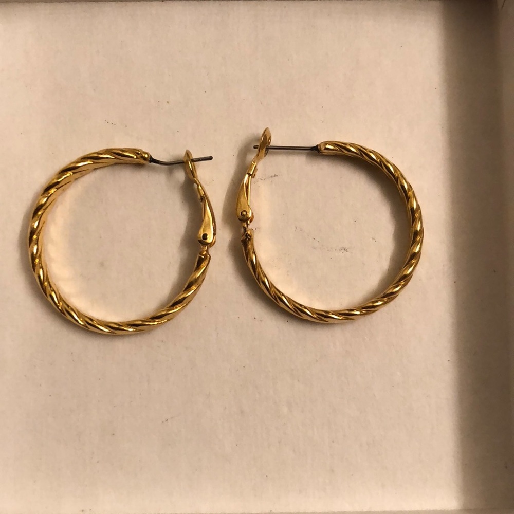 Three stylish hoop earnings! - Picture 2 of 4